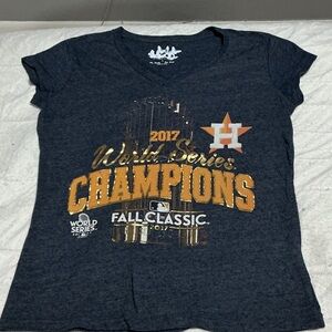 Touch by Alyssa Milano Grey Tee with White Butterfly Logo Sz L. 0897